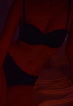 Моника — эротические фото